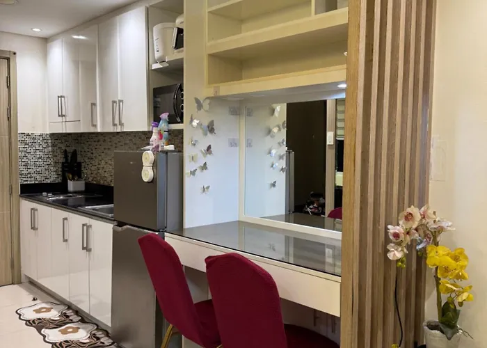 Shore By Rose Bed & Breakfast *